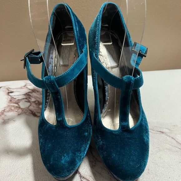 RACHEL ROY  MARY JANE WOMEN'S BLUE T-STRAP PLATFORM PUMPS SIZE 6. - Picture 2 of 8